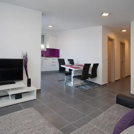 Apartments Diamond Podstrana Room photo