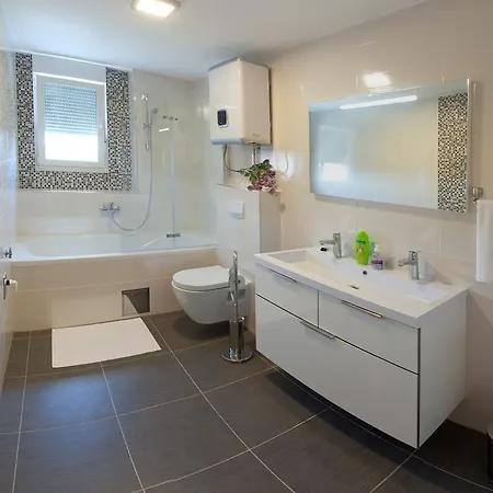 Apartments Diamond Podstrana Room photo