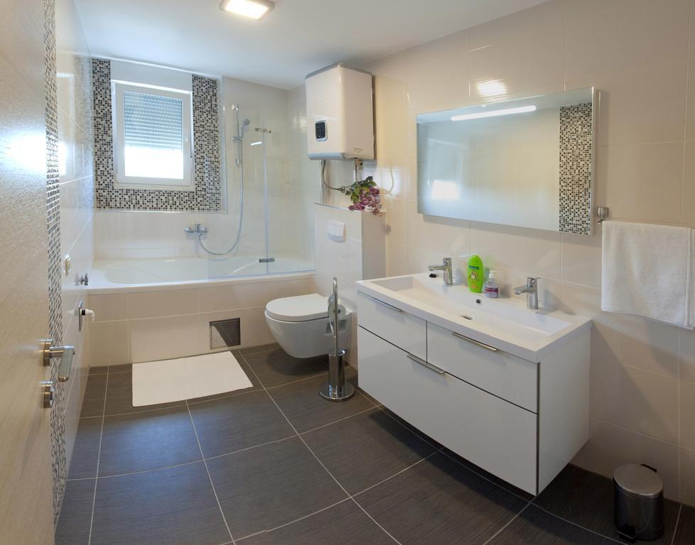 Diamond Apartment