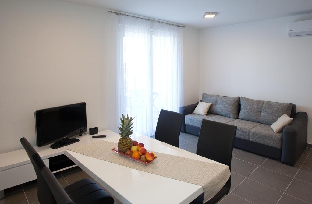 Diamond Apartment *